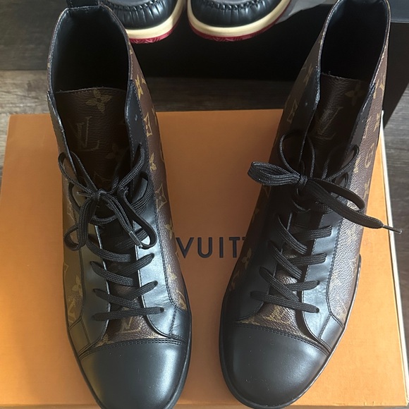Louis Vuitton Men's Black and Brown Sneakers - Picture 1 of 4